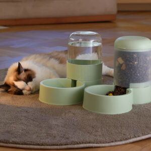 Automatic Cat Food Dispenser Large Capacity Cat Automatic Feeders Easy To Clean Pet Food Containers Detachable Cat Food Dispenser Gravity Dog Feeder Waterer Automatic feeder (white)